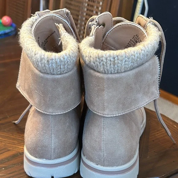Cliffs by WHITE MOUNTAIN Tan Lace-Up Boots - Picture 2 of 7